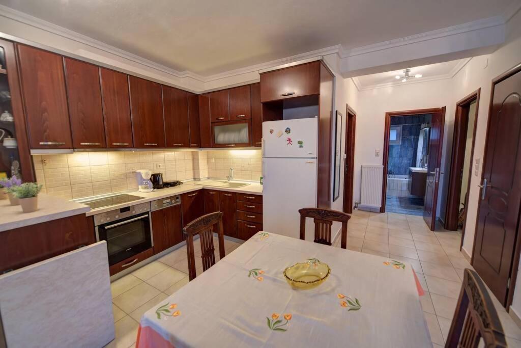 Zoe'S Apartments Nea Iraklitsa Exterior photo